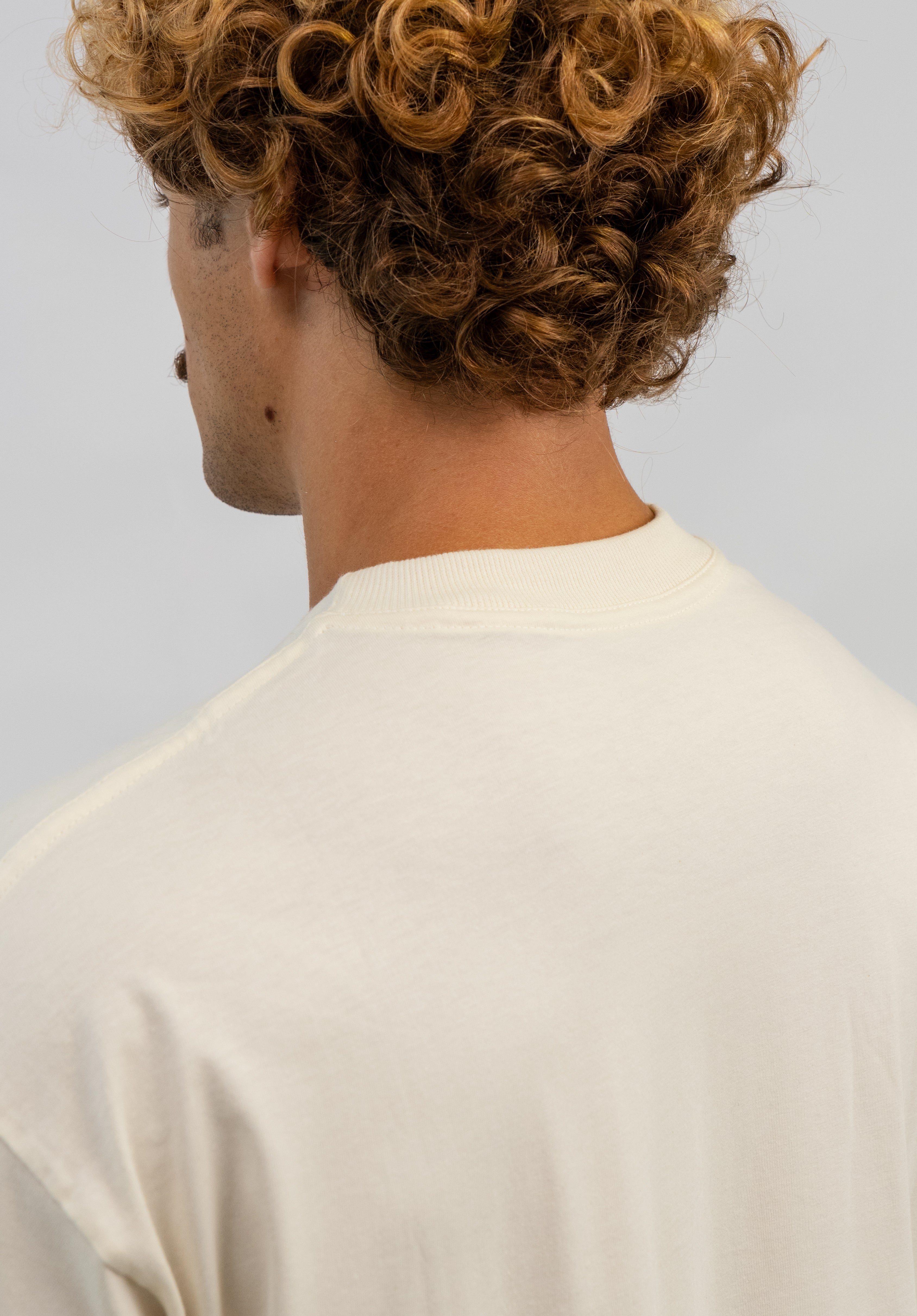 Camiseta Oversized Branca The Club